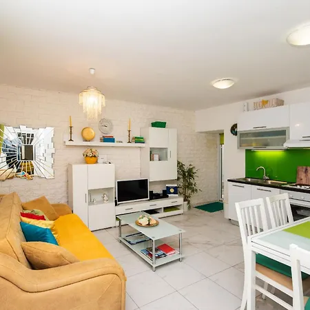 ディー * スプリト