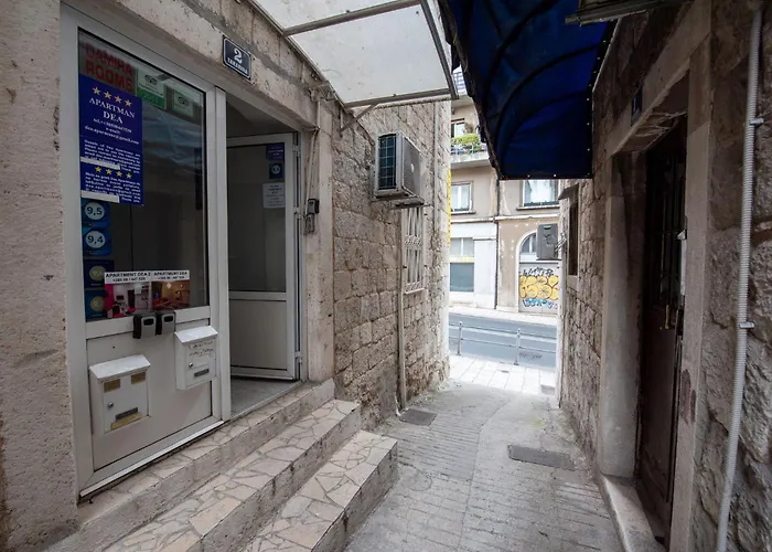 Dea דירה ספליט